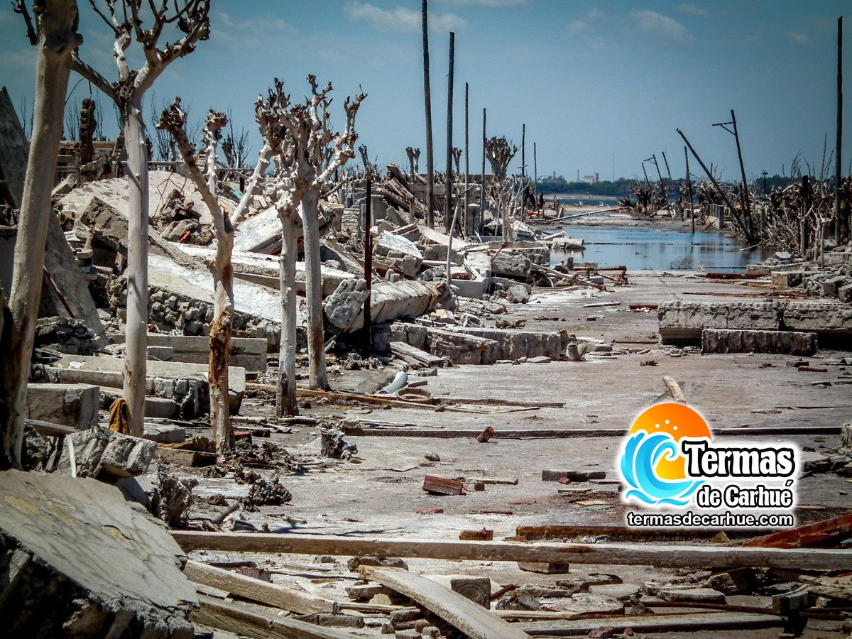 Ruinas de la Villa Epecuén en Termas de Carhué